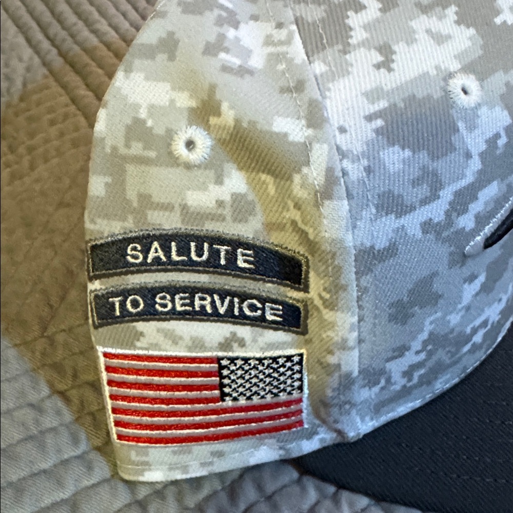 New England Patriots Salute to Service never worn- fitted 7 1/2 baseball cap - Picture 3 of 15